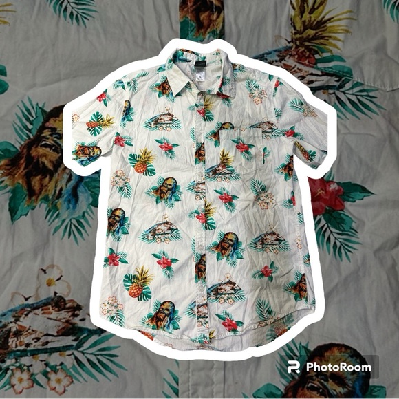 Star Wars Mens Small Chewbacca Cotton Hawaiian Shirt Pineapple  Aloha Tropical - Picture 1 of 7